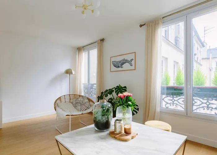 Апартаменты Rue Du Faubourg Du Temple, Paris, France